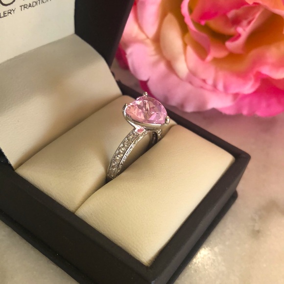 Heart Shaped Zirconia Ring - Picture 2 of 5
